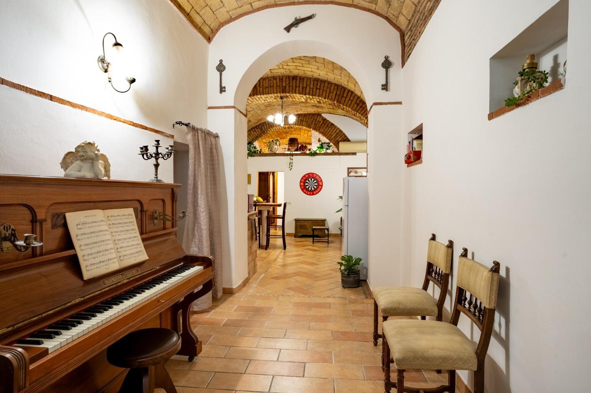 Domus Gelsomino, Rome
